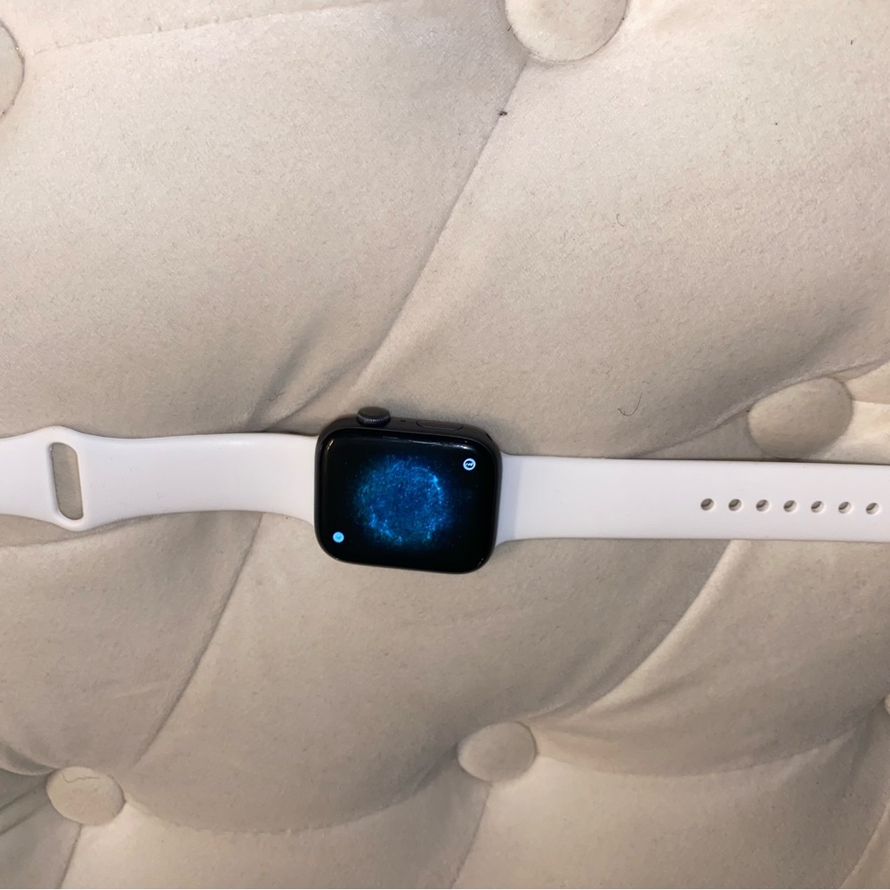 Apple Watch - Picture 2 of 11
